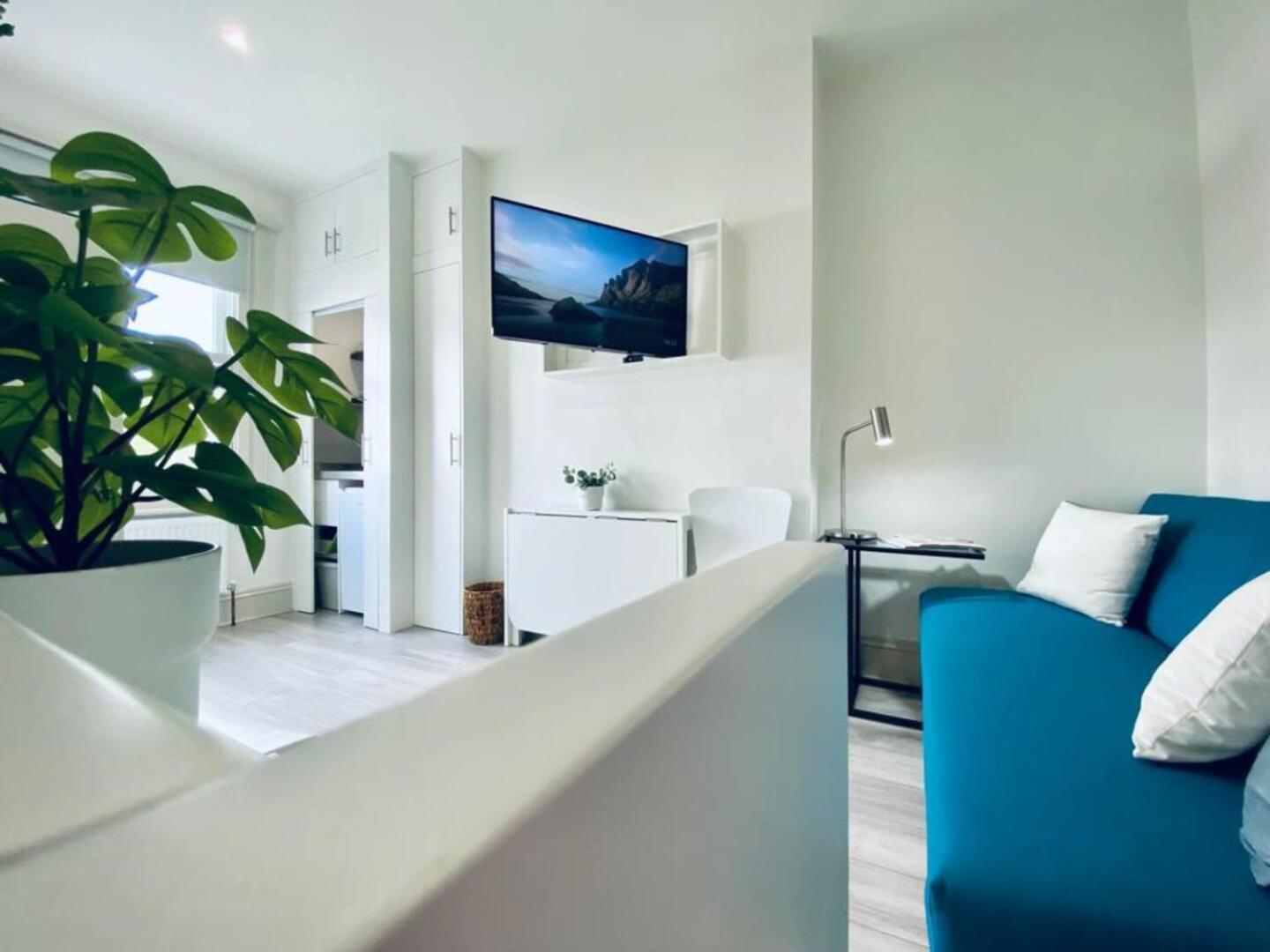 Apt 08 Beachside Beauty Central Studio Steps From Cafes Brighton Екстериор снимка
