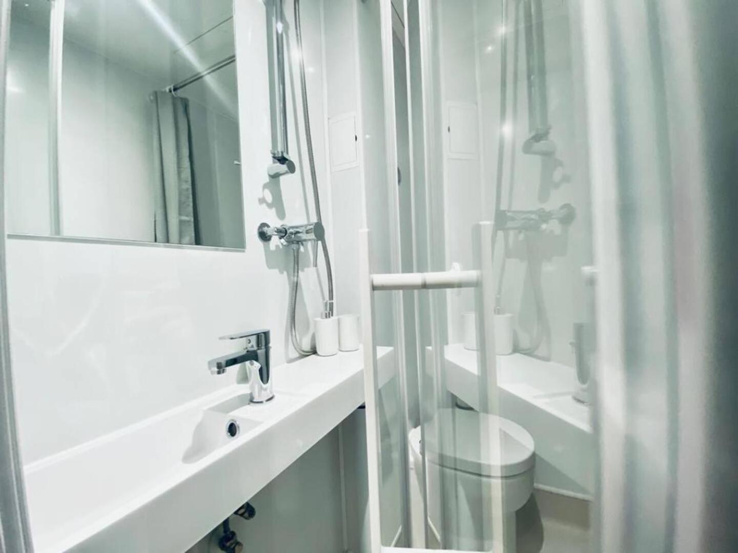 Apt 08 Beachside Beauty Central Studio Steps From Cafes Brighton Екстериор снимка
