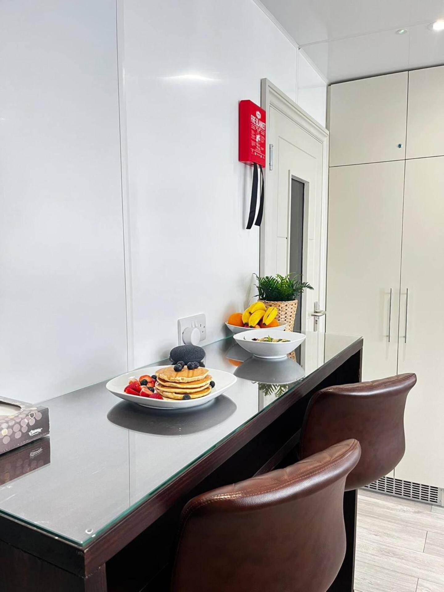 Apt 08 Beachside Beauty Central Studio Steps From Cafes Brighton Екстериор снимка