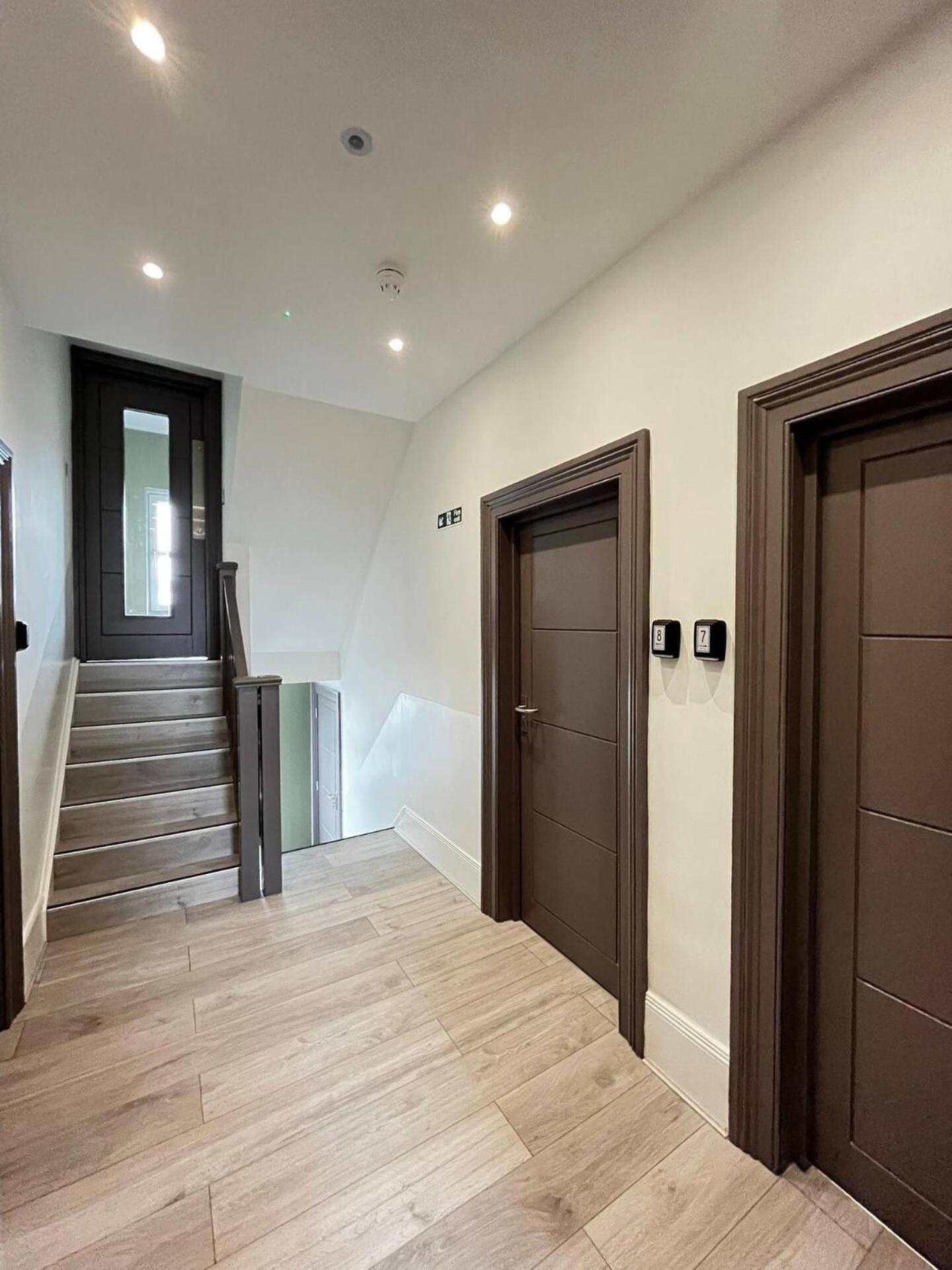 Apt 08 Beachside Beauty Central Studio Steps From Cafes Brighton Екстериор снимка