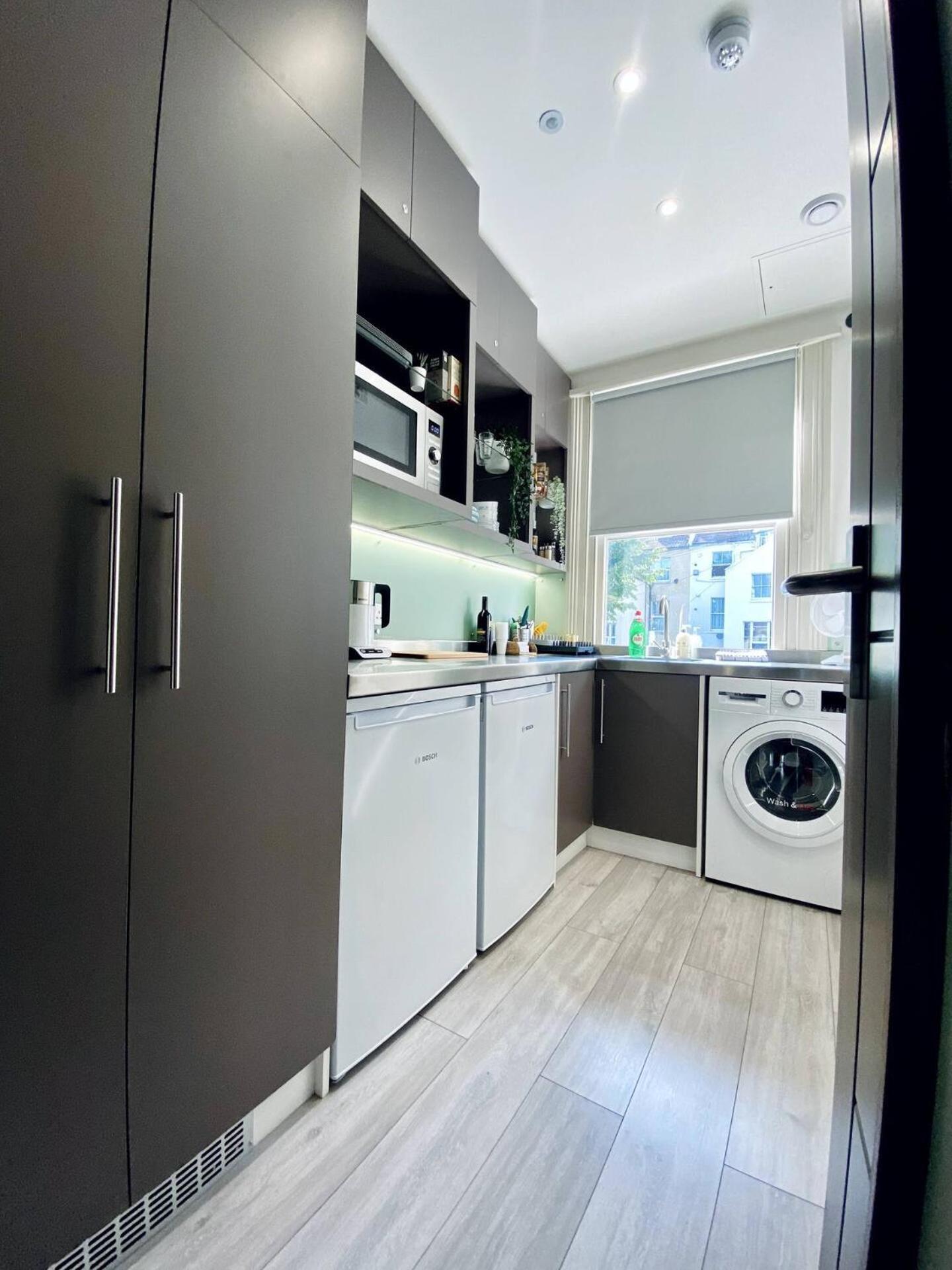 Apt 08 Beachside Beauty Central Studio Steps From Cafes Brighton Екстериор снимка