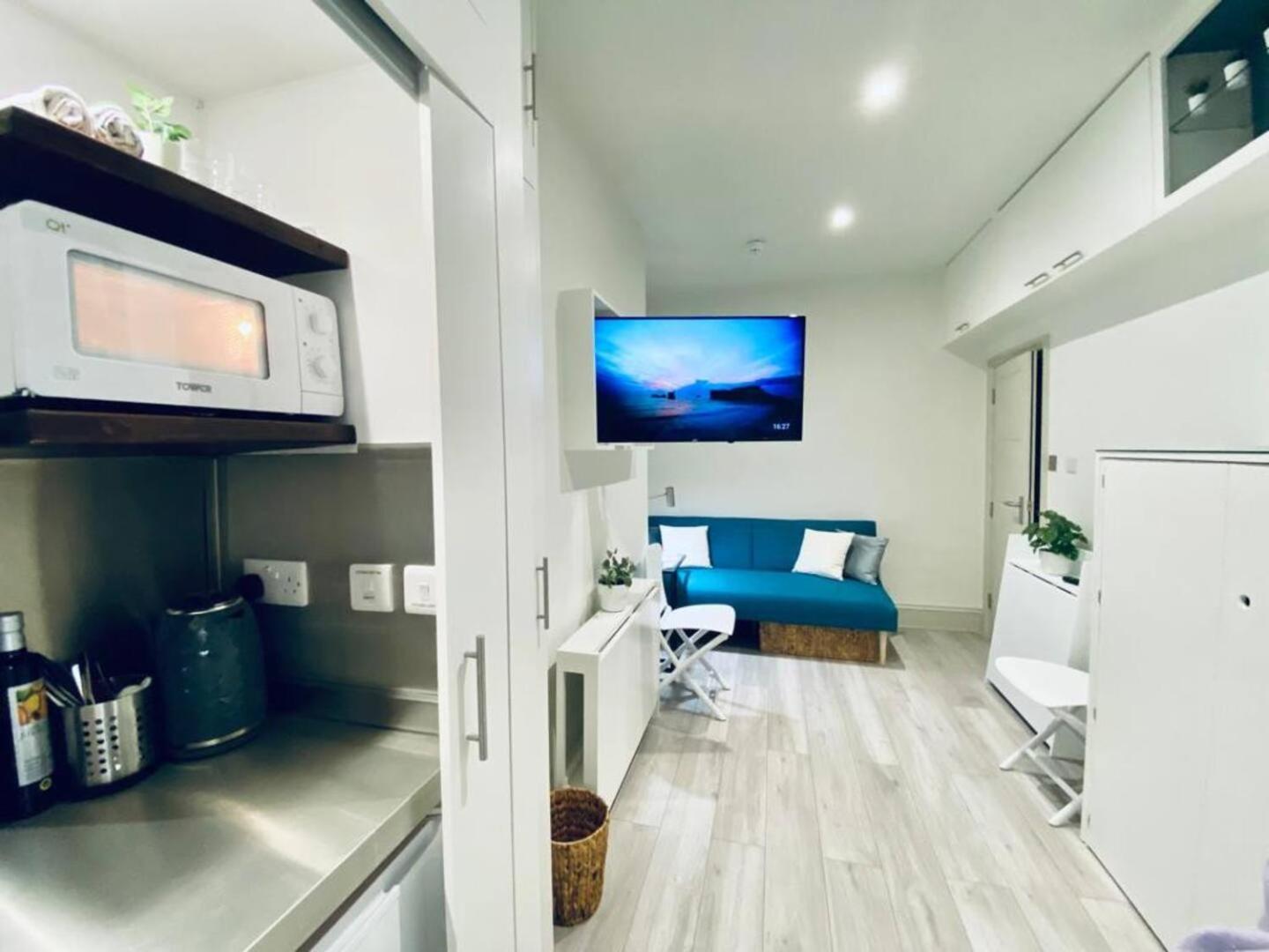 Apt 08 Beachside Beauty Central Studio Steps From Cafes Brighton Екстериор снимка